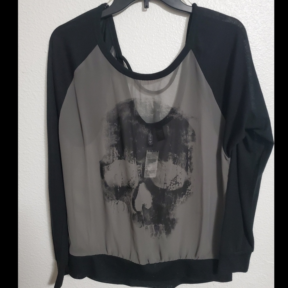Full Tilt Skull Sweater Shirt